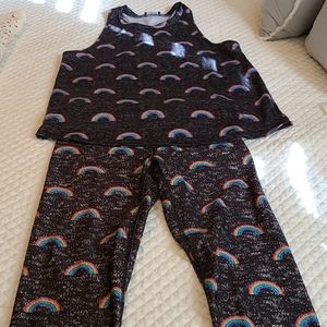 Tank top and leggings.  Top is small pant medium